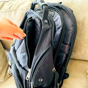 Black Swiss gear backpack